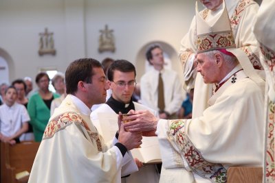 FrBrosamer_Ordination_OLG_-7Jun2013_0093 [800x533].JPG