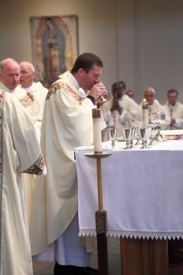 FrBrosamer_Ordination_OLG_-7Jun2013_0128 [400x600].JPG