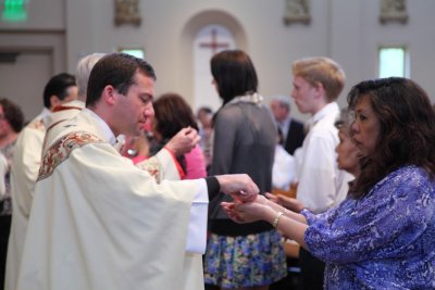 FrBrosamer_Ordination_OLG_-7Jun2013_0132 [800x533].JPG