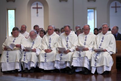 FrBrosamer_Ordination_OLG_-7Jun2013_0137 [800x533].JPG