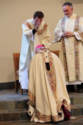 FrBrosamer_Ordination_OLG_-7Jun2013_0147 [401x600].JPG