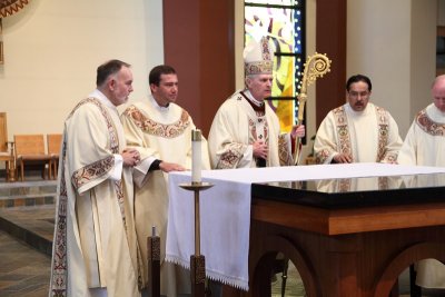 FrBrosamer_Ordination_OLG_-7Jun2013_0155 [800x533].JPG