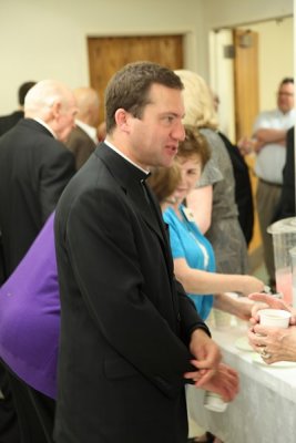 FrBrosamer_Ordination_OLG_-7Jun2013_0176 [400x600].JPG