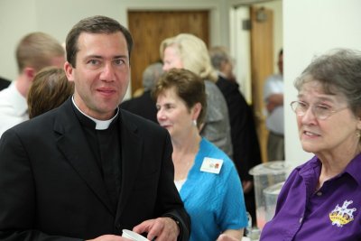 FrBrosamer_Ordination_OLG_-7Jun2013_0177 [800x533].JPG