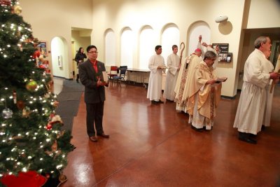 OLG_Midnight_Christmas_Mass_25Dec2013_0004 [800x533].JPG