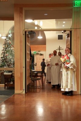 OLG_Midnight_Christmas_Mass_25Dec2013_0005 [401x600].JPG