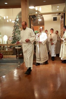 OLG_Midnight_Christmas_Mass_25Dec2013_0006 [400x600].JPG