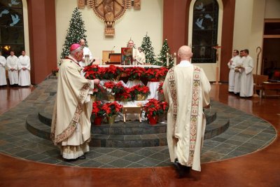 OLG_Midnight_Christmas_Mass_25Dec2013_0014 [800x533].JPG