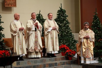 OLG_Midnight_Christmas_Mass_25Dec2013_0018 [800x533].JPG