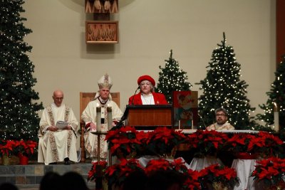 OLG_Midnight_Christmas_Mass_25Dec2013_0023 [800x533].JPG