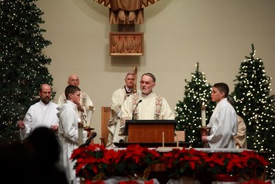 OLG_Midnight_Christmas_Mass_25Dec2013_0036 [800x533].JPG