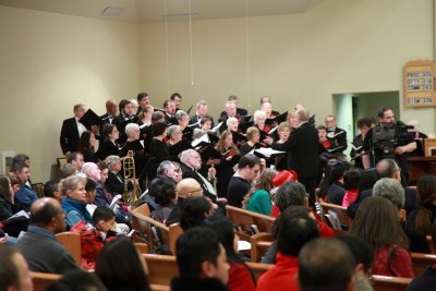 OLG_Midnight_Christmas_Mass_25Dec2013_0053 [800x533].JPG