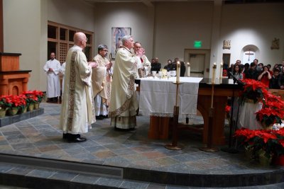OLG_Midnight_Christmas_Mass_25Dec2013_0065 [800x533].JPG