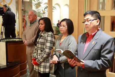 OLG_Midnight_Christmas_Mass_25Dec2013_0067 [800x533].JPG