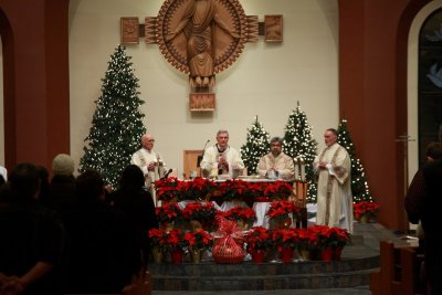 OLG_Midnight_Christmas_Mass_25Dec2013_0068 [800x533].JPG