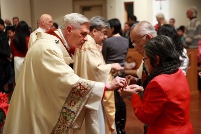 OLG_Midnight_Christmas_Mass_25Dec2013_0087 [800x533].JPG