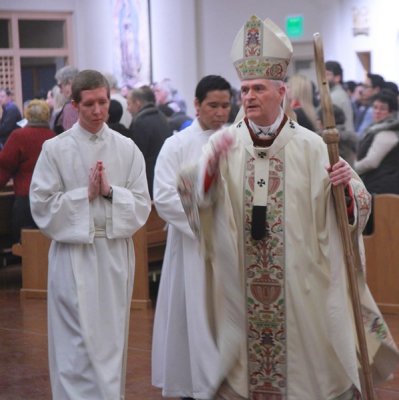 OLG_Midnight_Christmas_Mass_25Dec2013_0100 [598x600].JPG
