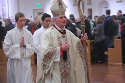 OLG_Midnight_Christmas_Mass_25Dec2013_0102 [800x533].JPG