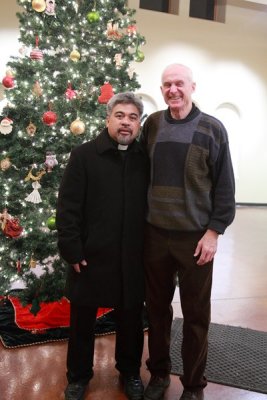 OLG_Midnight_Christmas_Mass_25Dec2013_0130 [400x600].JPG