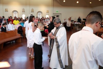 1stCommunion_1130Mass_04May2014_0176 [800x533].JPG