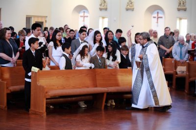 1stCommunion_0900Mass_04May2014_0040 [800x533].JPG