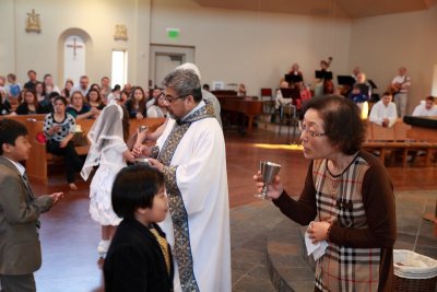 1stCommunion_0900Mass_04May2014_0065 [800x533].JPG