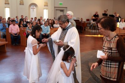 1stCommunion_0900Mass_04May2014_0072 [800x533].JPG