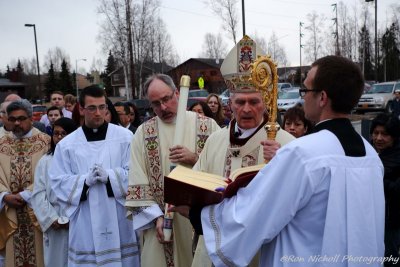 OLG_EasterVigil_04Apr2015_0358 [800x600 wmg12].JPG