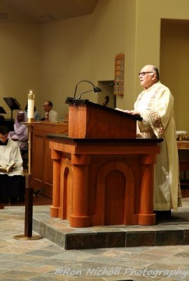 OLG_EasterVigil_04Apr2015_0445 [800x600 wmg12].JPG