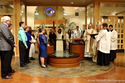 OLG_EasterVigil_04Apr2015_0455 [800x600 wmg12].JPG