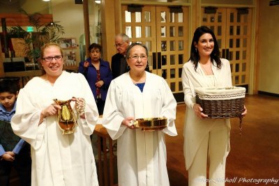 OLG_EasterVigil_04Apr2015_0563 [800x600 wmg12].JPG