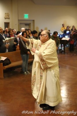 OLG_EasterVigil_04Apr2015_0570 [800x600 wmg12].JPG