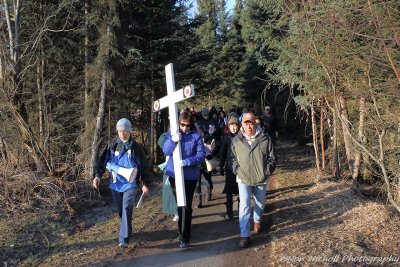 OLG_GoodFriday_FaithWalk_03Apr2015_0216 [800x600 wmg12].JPG