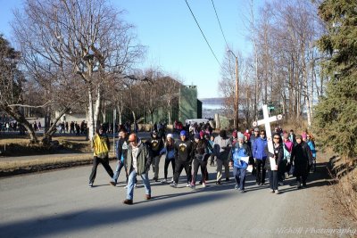 OLG_GoodFriday_FaithWalk_03Apr2015_0263 [800x600 wmg12].JPG