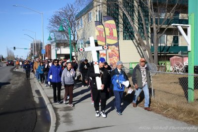 OLG_GoodFriday_FaithWalk_03Apr2015_0275 [800x600 wmg12].JPG