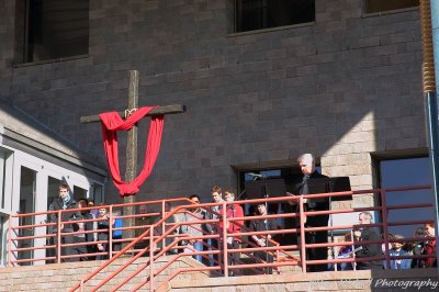 OLG_GoodFriday_FaithWalk_03Apr2015_0302b [800x600 wmg12].JPG