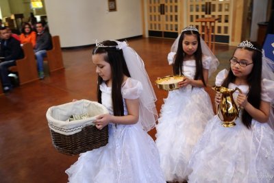 OLG-FirstCommunion_1730_18Apr2015_0249_0525 [800x600 wmg12].JPG