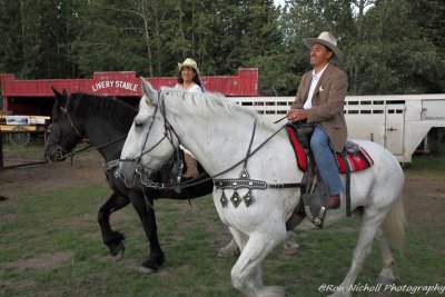Carmen_David_Wedding_AK_HorseAdventures_23Aug2015_0358 [800x600 wmg12].JPG
