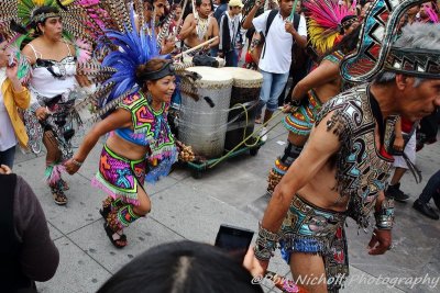 Basilica_Dancerando_Azteca_08nov2015_1027 [800x600 wmg12].JPG