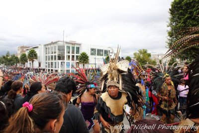 Basilica_Dancerando_Azteca_08nov2015_1087 [800x600 wmg12].JPG