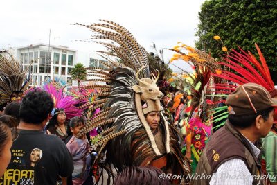 Basilica_Dancerando_Azteca_08nov2015_1107 [800x600 wmg12].JPG