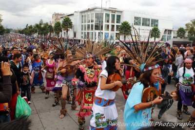 Basilica_Dancerando_Azteca_08nov2015_1231 [800x600 wmg12].JPG