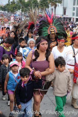 Basilica_Dancerando_Azteca_08nov2015_1239 [800x600 wmg12].JPG