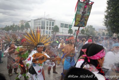 Basilica_Dancerando_Azteca_08nov2015_1263 [800x600 wmg12].JPG