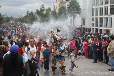 Basilica_Dancerando_Azteca_08nov2015_1274 [800x600 wmg12].JPG