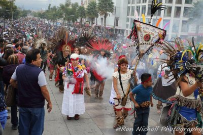 Basilica_Dancerando_Azteca_08nov2015_1276 [800x600 wmg12].JPG