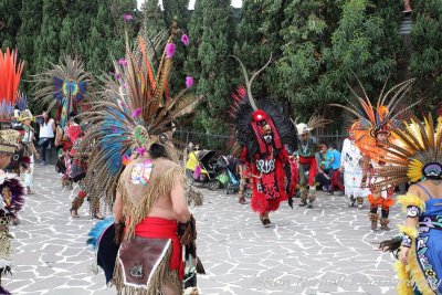 Basilica_Dancerando_Azteca_08nov2015_1429 [800x600 wmg12].JPG