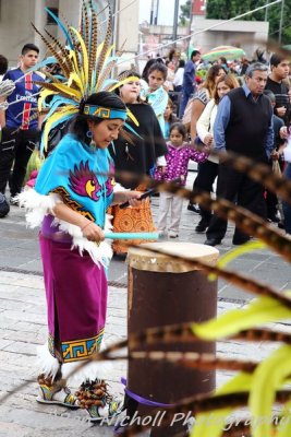 Basilica_Dancerando_Azteca_08nov2015_1441 [800x600 wmg12].JPG