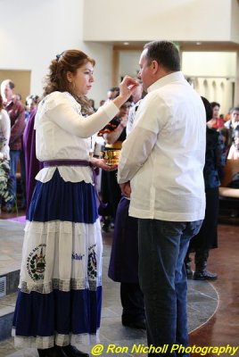 LosMilagros_Misa_Celebracin_25oct2015_0150a [800x600].JPG