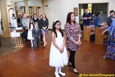 OLG_FirstCommunion_1730_17Apr_2016_0274 [800x600].JPG